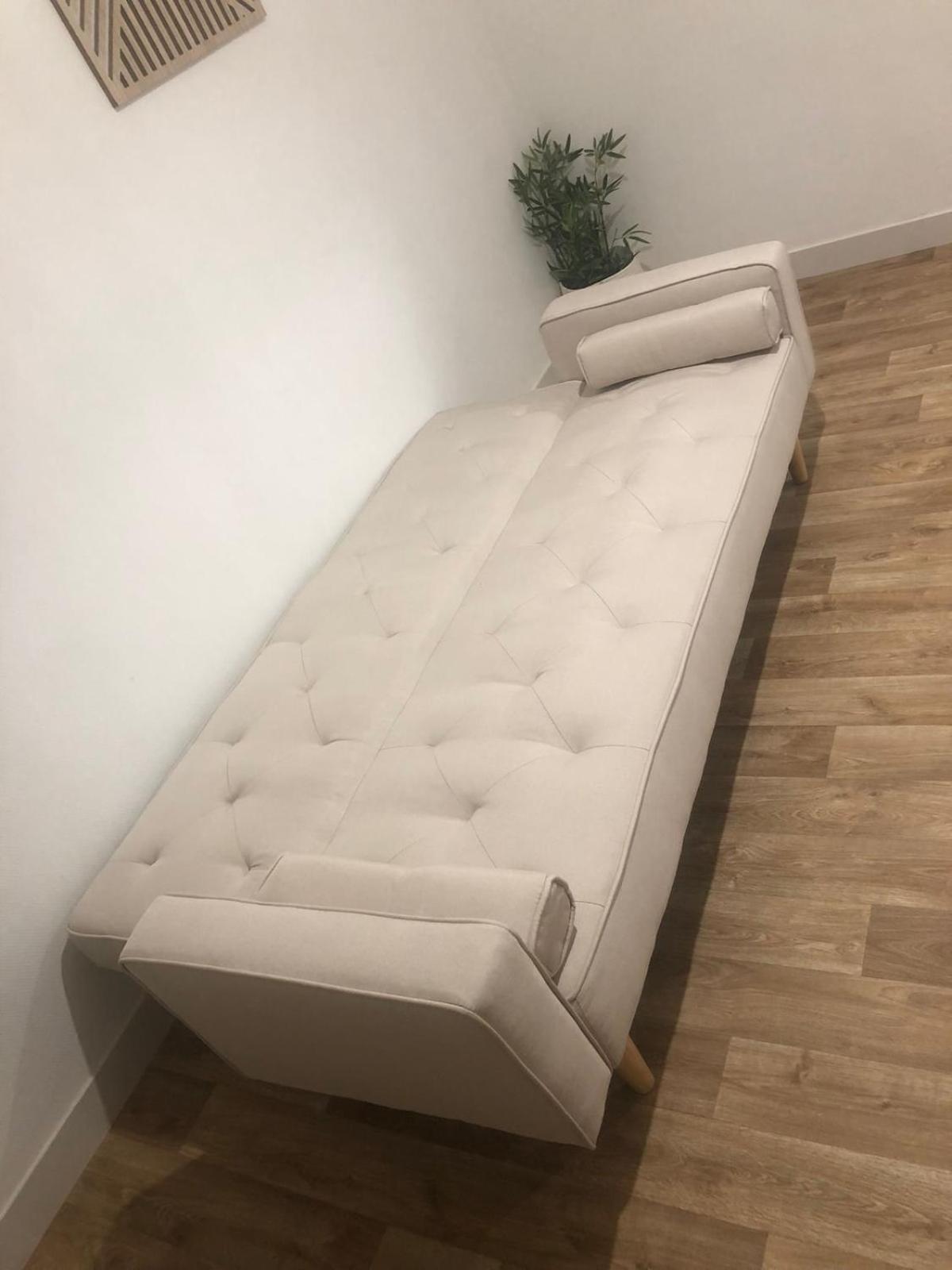Appartement Bron * Bron